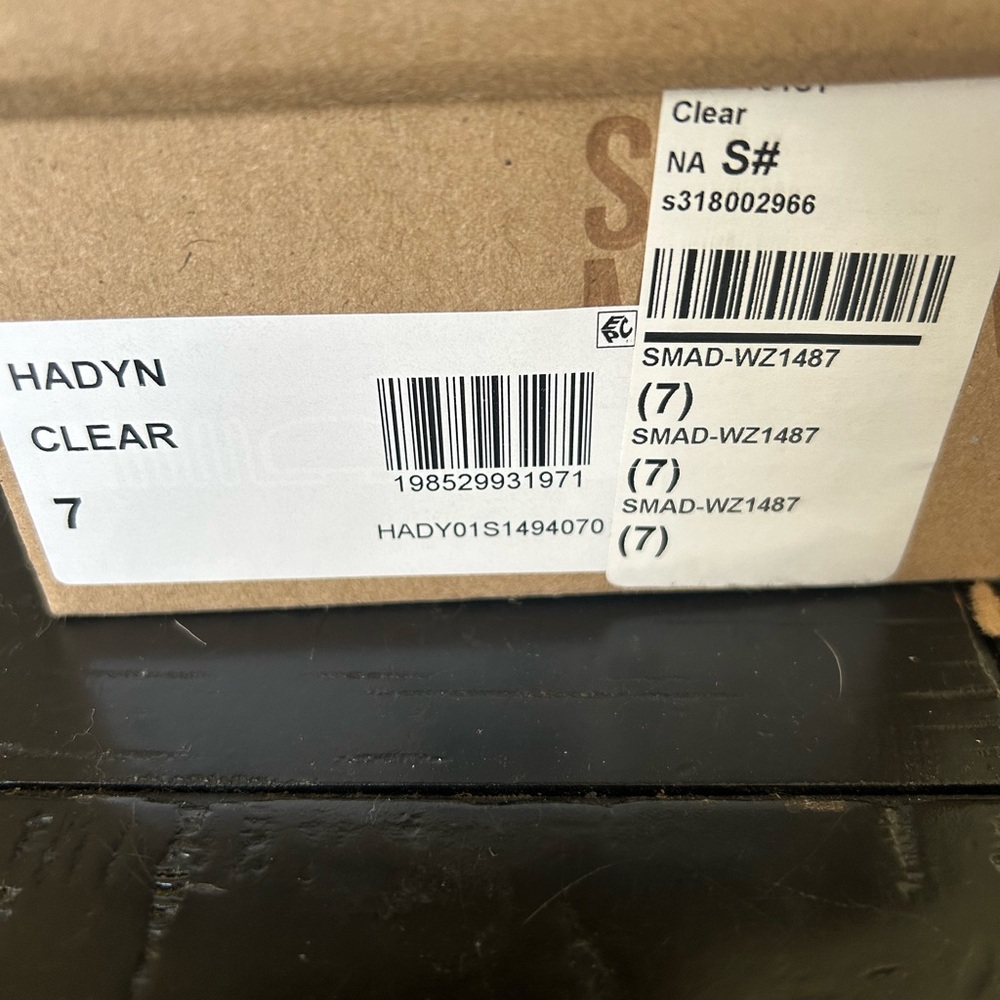 Steve Madden Women's Hadyn Clear strap sandals size 7.  New - Picture 3 of 3
